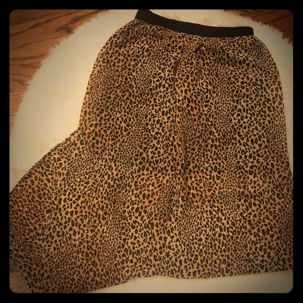 Sheer leopard skirt by divided